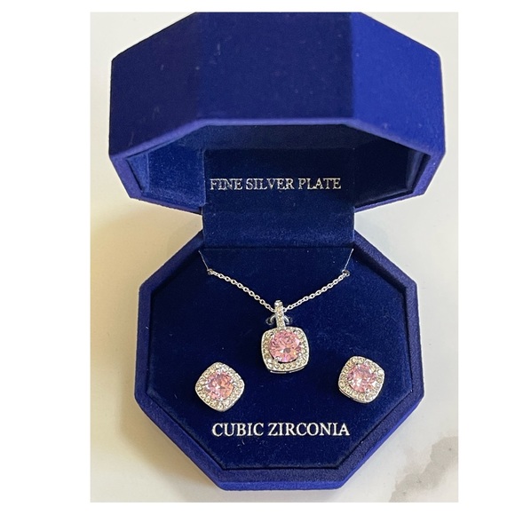 Macys Fine Silver Plate Cubic Zirconia Necklace and Stud Earring Set 18”+3” Ext - Picture 8 of 11